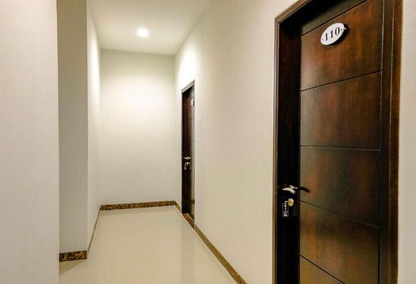 فندق Reddoorz Near Pasar Baru 3