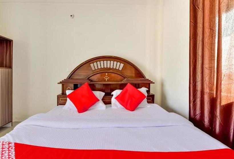 Hotel Spot On 77058  Luv Palace 2