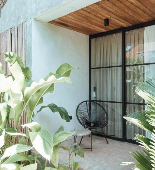 Surfing Temple Hotel Boutique