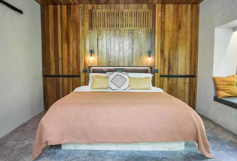Surfing Temple Hotel Boutique
