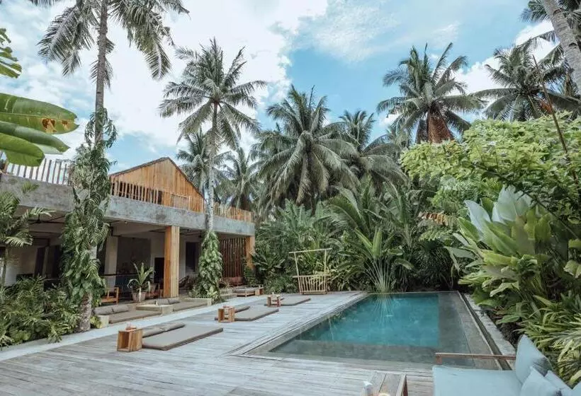 Surfing Temple Hotel Boutique