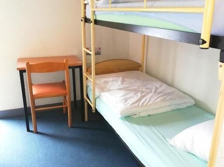 הוסטל Auberge De Jeunesse Hi Pontivy