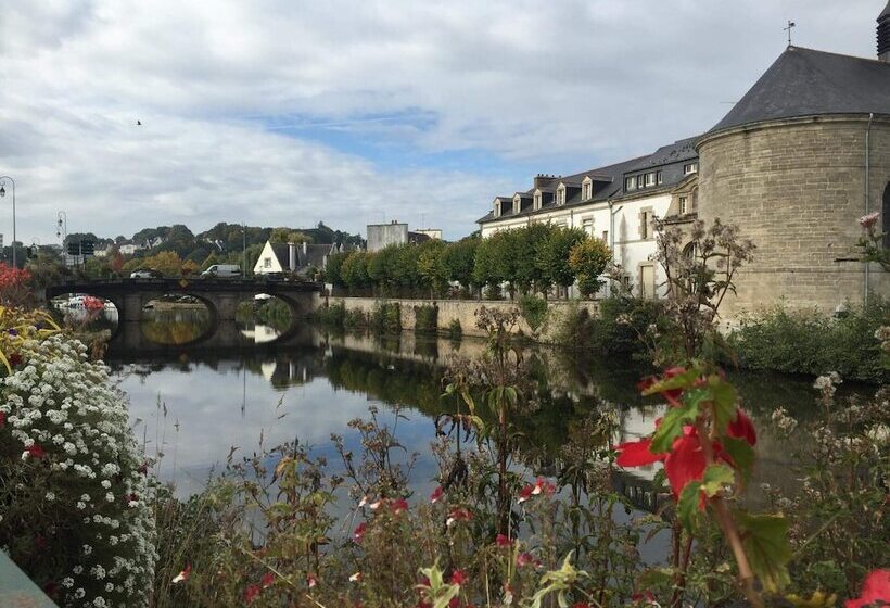 הוסטל Auberge De Jeunesse Hi Pontivy