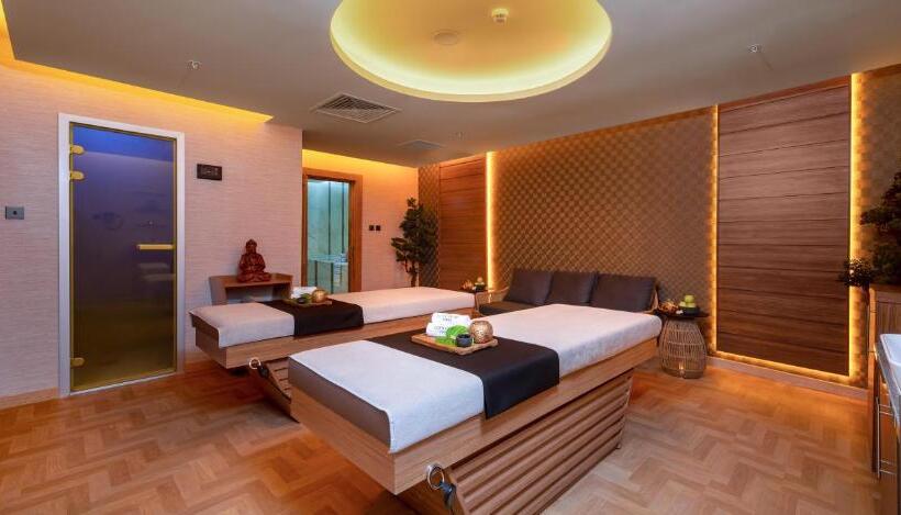 Concorde Tower Hotel & Casino