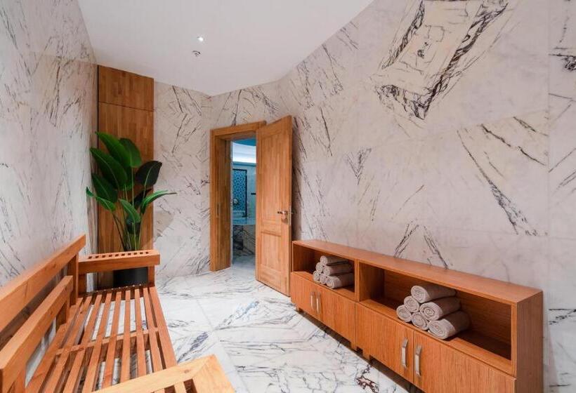 Concorde Tower Hotel & Casino