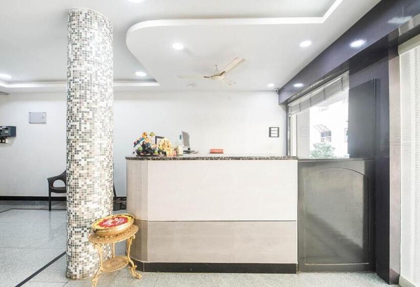 Отель Capital O Aditya Grand