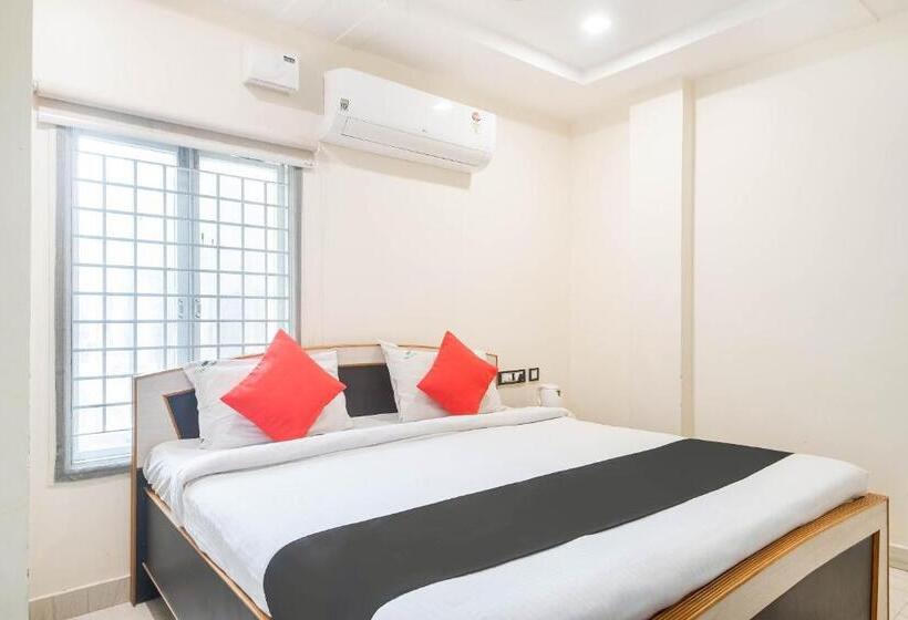 Отель Capital O Aditya Grand