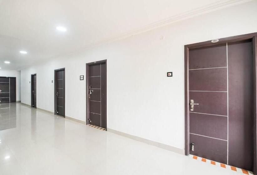 Отель Capital O Aditya Grand