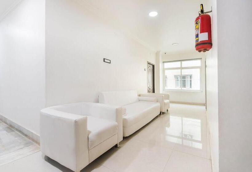 Отель Capital O Aditya Grand