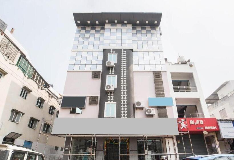 Отель Capital O Aditya Grand