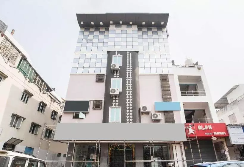 Hotelli Capital O Aditya Grand