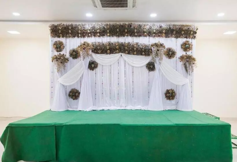 Hotelli Capital O Aditya Grand