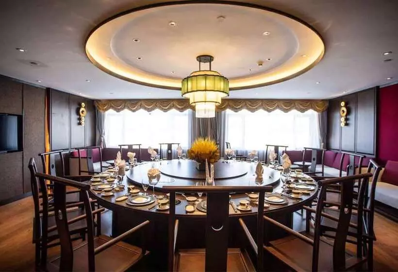 Hotelli Ramada By Wyndham Diqing