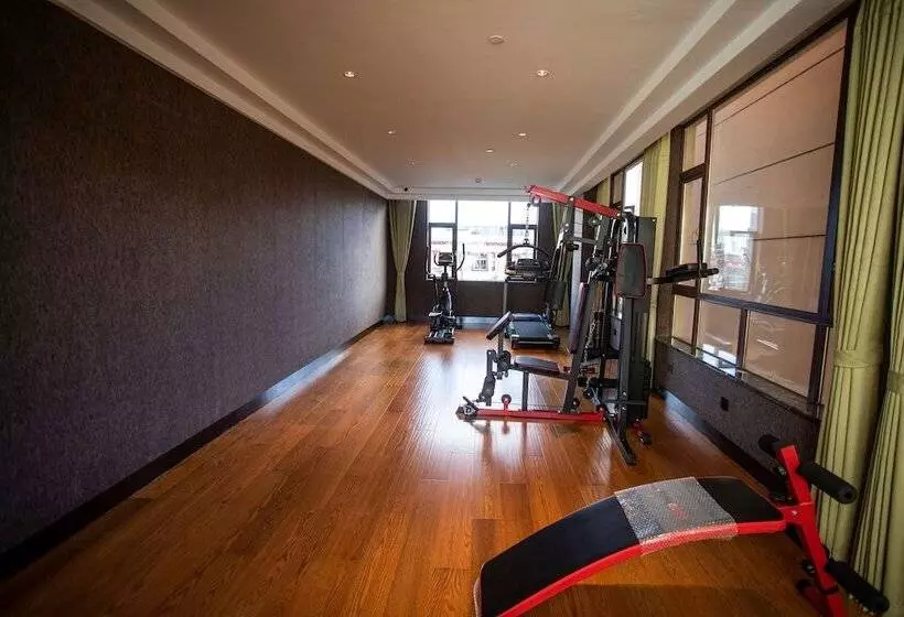 Hotelli Ramada By Wyndham Diqing