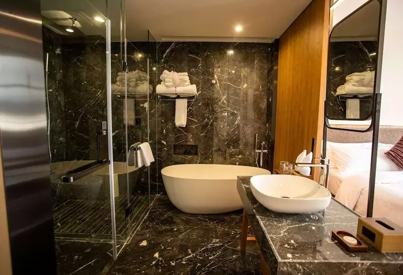 Hotelli Ramada By Wyndham Diqing