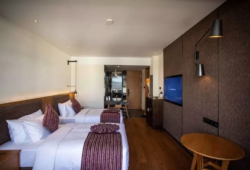 Hotelli Ramada By Wyndham Diqing