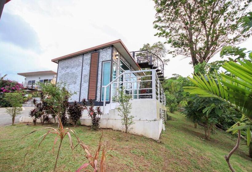 בית מלון כפרי Happy Mountain Airport Resort