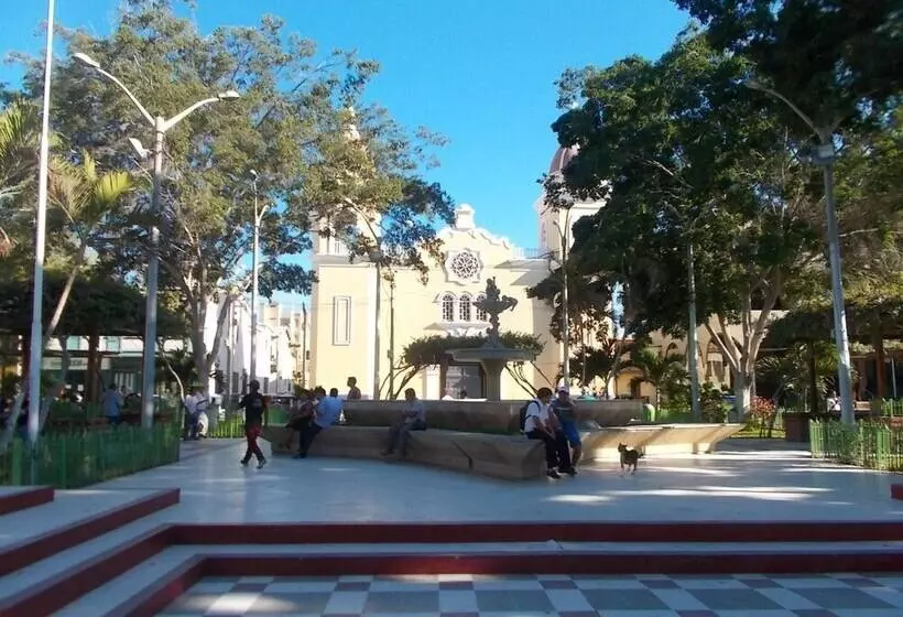 هتل Marina Del Bay