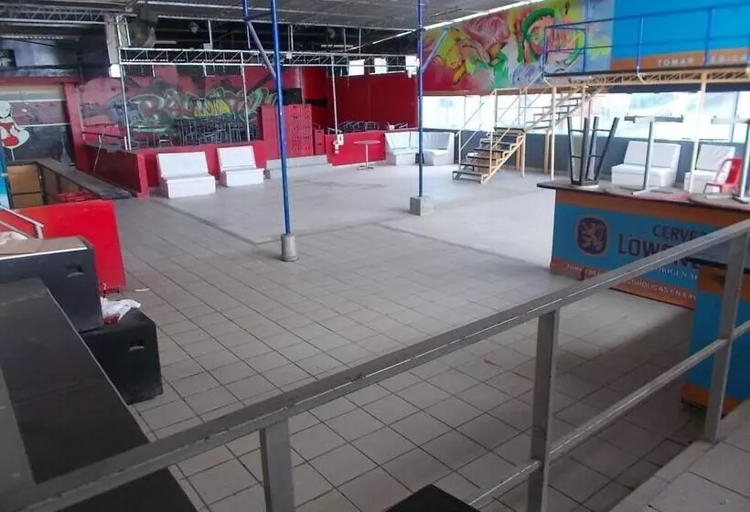 هتل Marina Del Bay