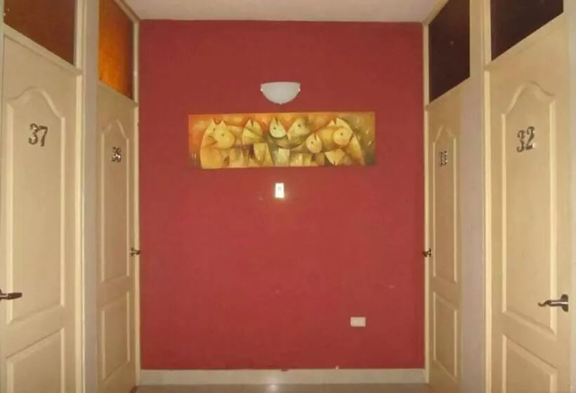 هتل Marina Del Bay