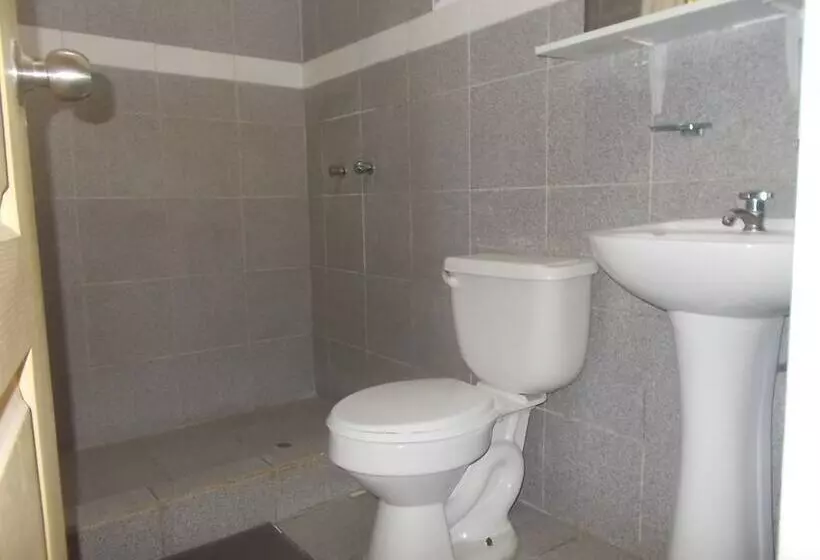 هتل Marina Del Bay