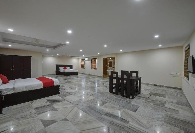 فندق Oyo 41077 Kalanad Residency