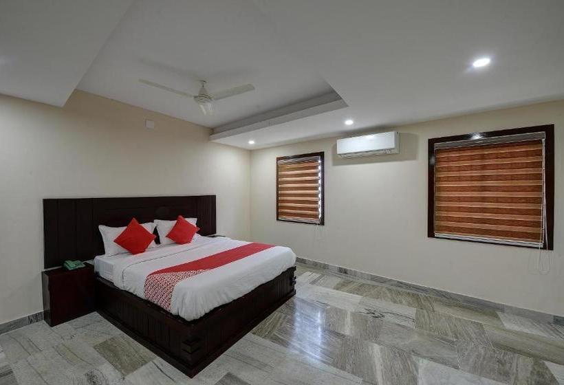 فندق Oyo 41077 Kalanad Residency