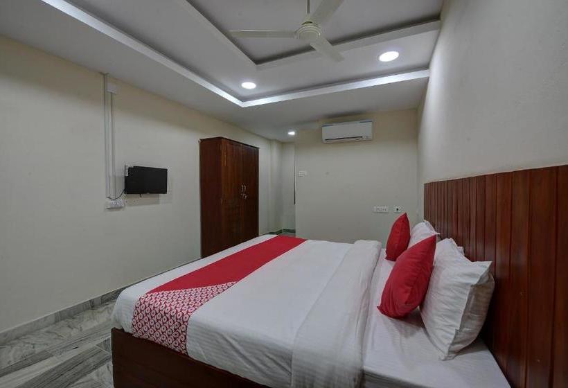 فندق Oyo 41077 Kalanad Residency
