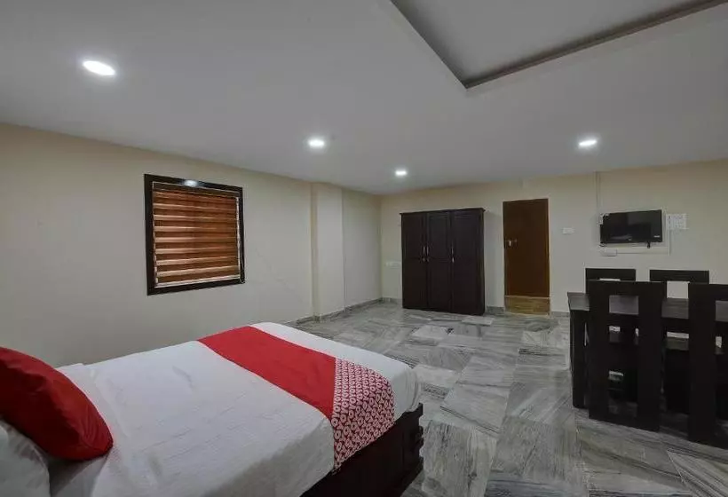 Hotelli Oyo 41077 Kalanad Residency
