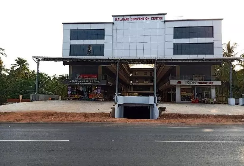 Hotelli Oyo 41077 Kalanad Residency