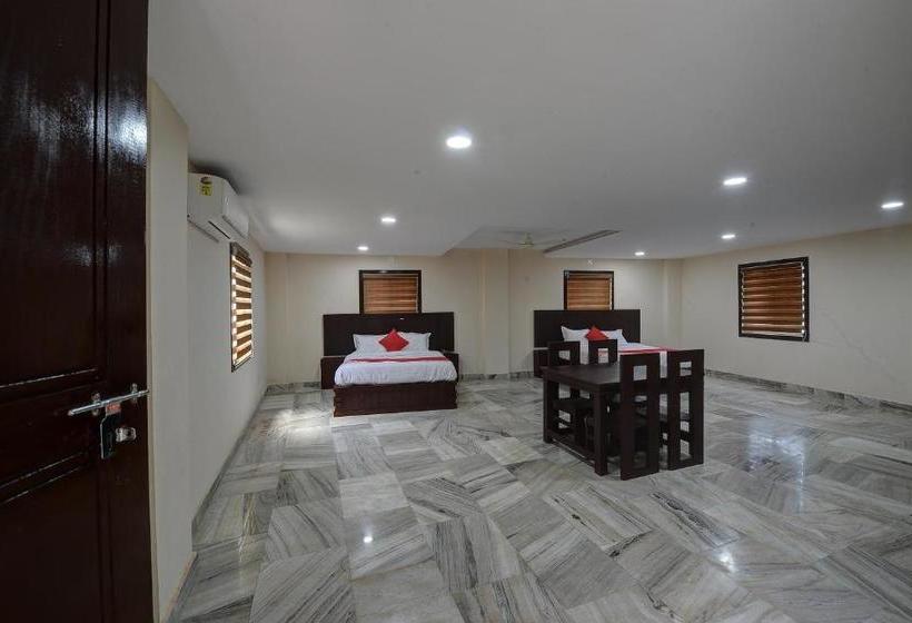 فندق Oyo 41077 Kalanad Residency