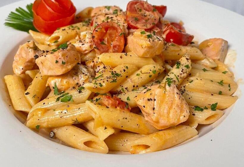 هتل The Village Boutique And Spa