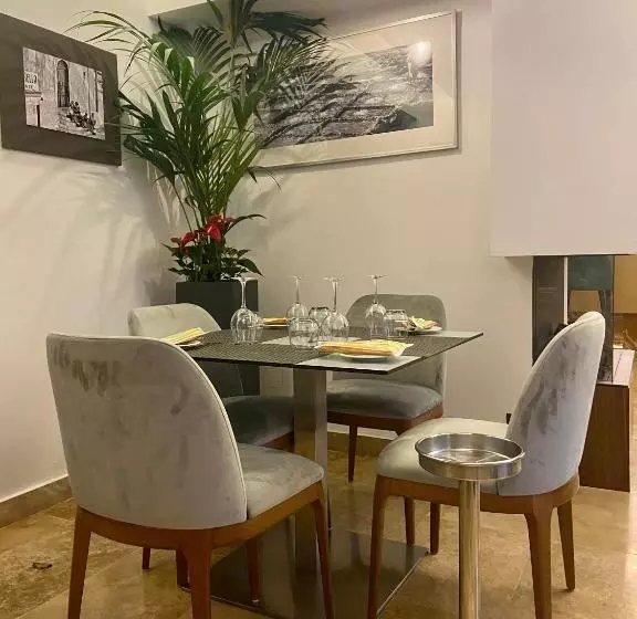 هتل The Village Boutique And Spa