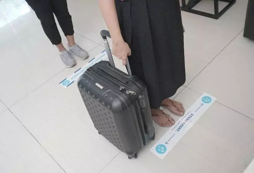 Majatalo Reddoorz Plus @ Bitung City Center