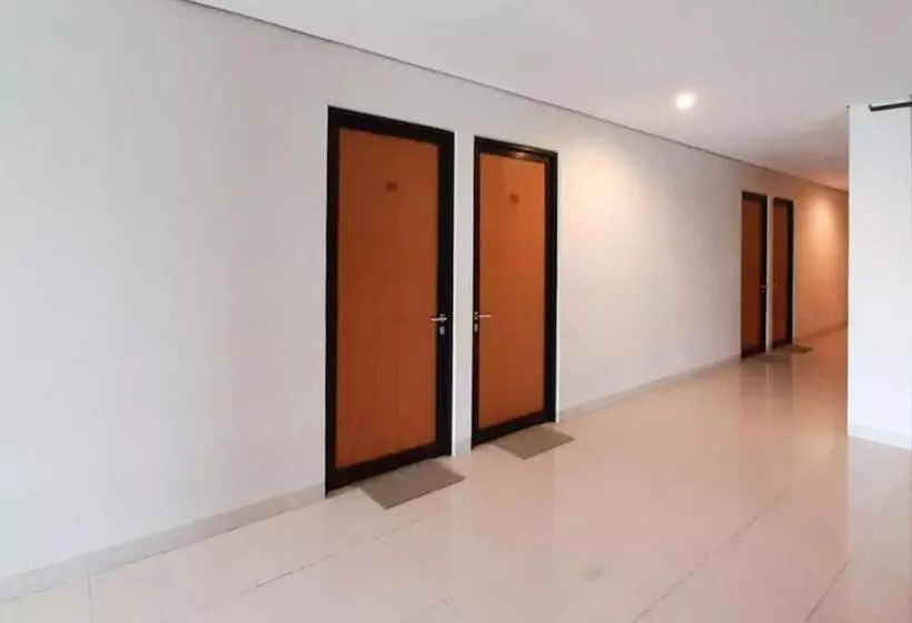 Majatalo Reddoorz Plus @ Bitung City Center