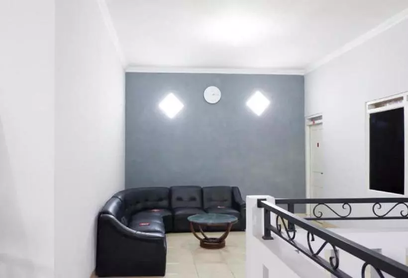 Hotelli Wisma Almaidah Jogjakarta Redpartner