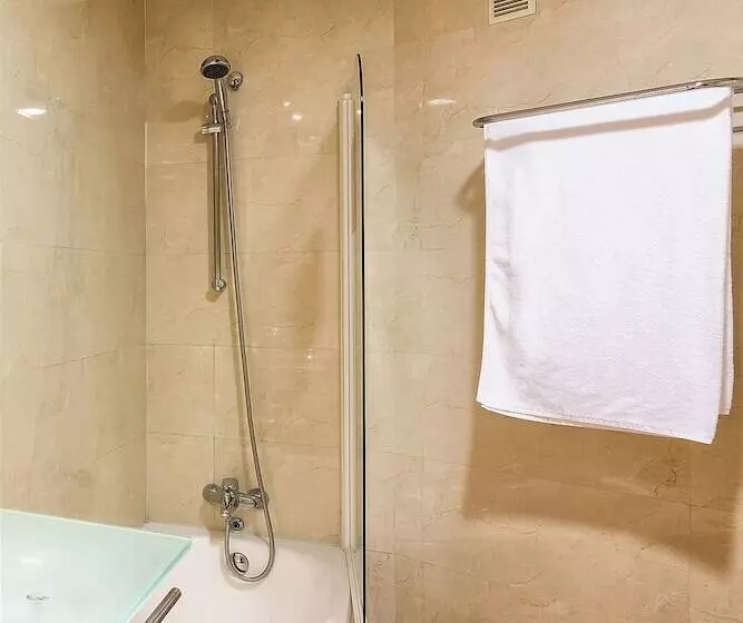 فندق El Exe Almería Centro