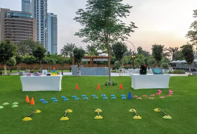 هتل Al Habtoor Grand Resort, Autograph Collection