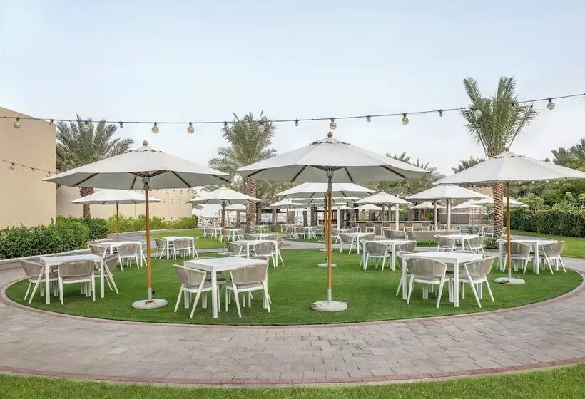 هتل Al Habtoor Grand Resort, Autograph Collection