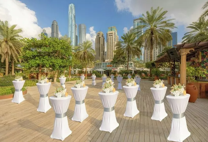 هتل Al Habtoor Grand Resort, Autograph Collection