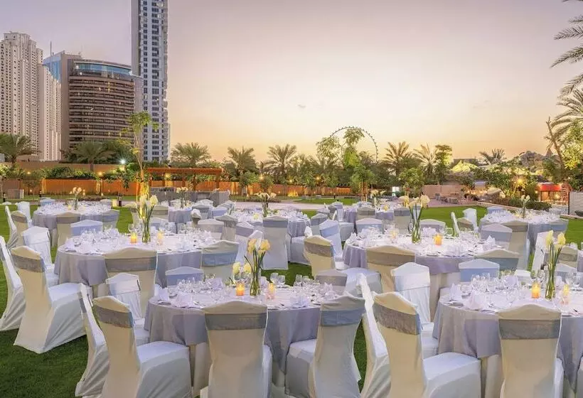 هتل Al Habtoor Grand Resort, Autograph Collection