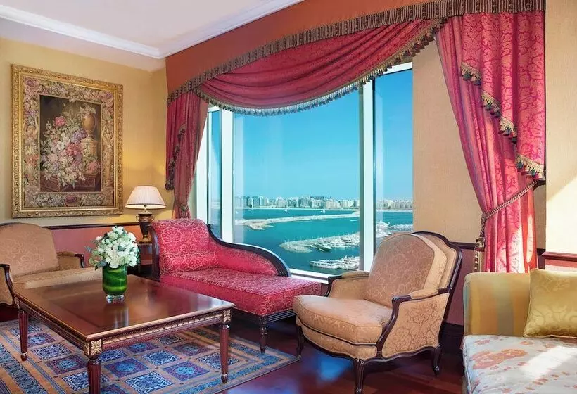 هتل Al Habtoor Grand Resort, Autograph Collection