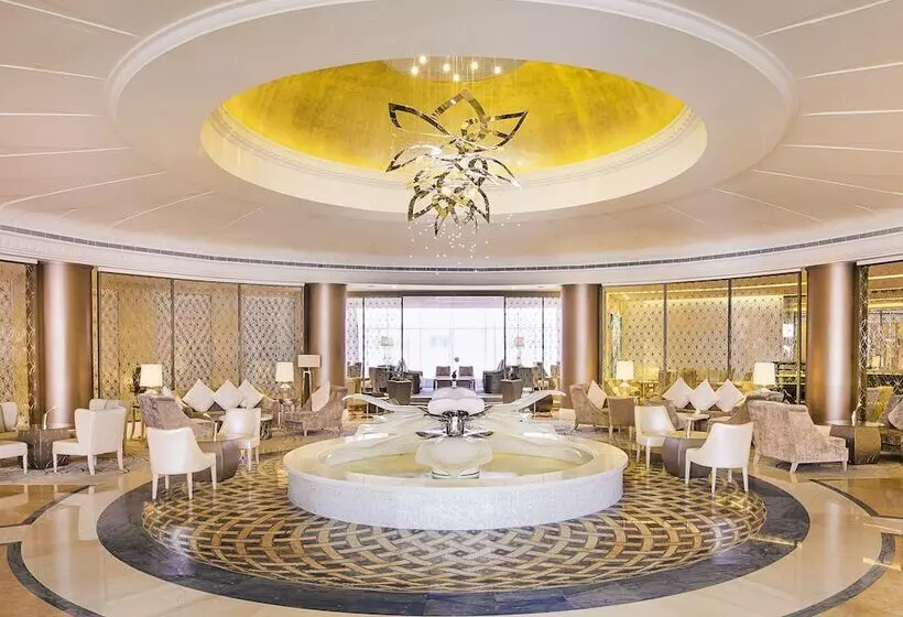 هتل Al Habtoor Grand Resort, Autograph Collection