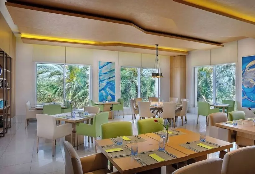 هتل Al Habtoor Grand Resort, Autograph Collection