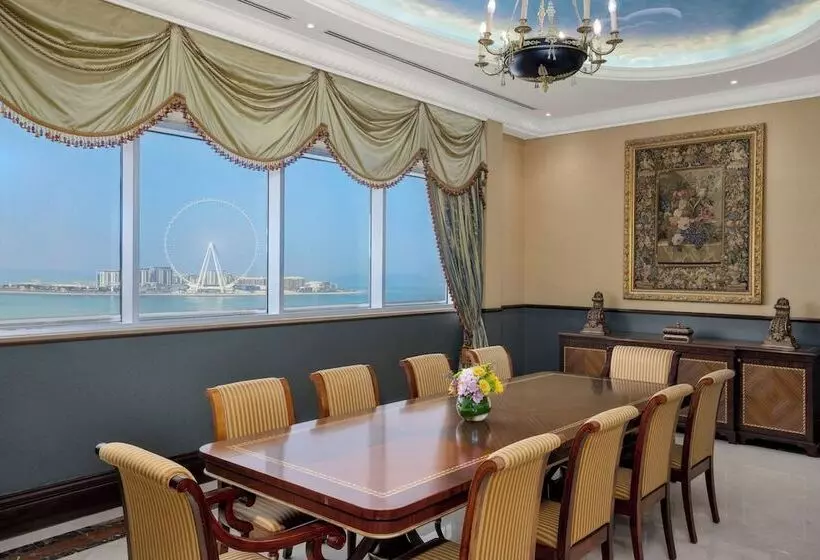 هتل Al Habtoor Grand Resort, Autograph Collection