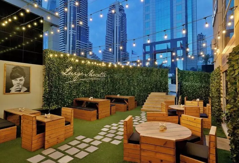 هتل Al Habtoor Grand Resort, Autograph Collection