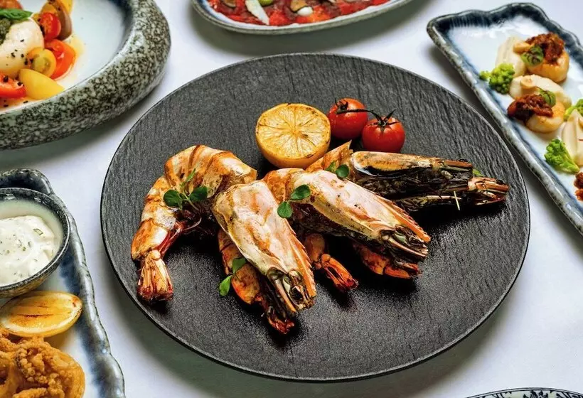هتل Al Habtoor Grand Resort, Autograph Collection