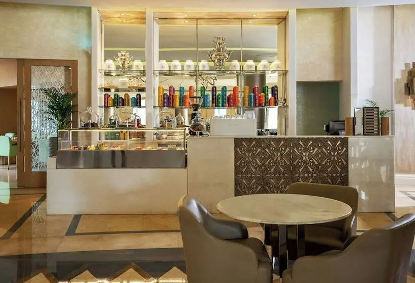 هتل Al Habtoor Grand Resort, Autograph Collection