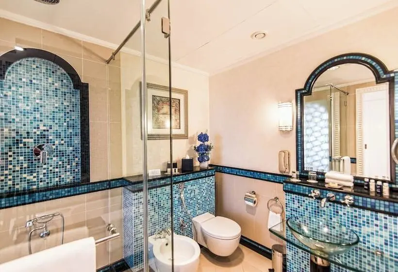 هتل Al Habtoor Grand Resort, Autograph Collection