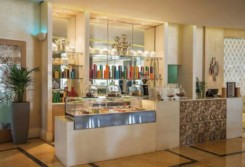 هتل Al Habtoor Grand Resort, Autograph Collection